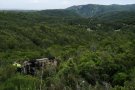 Troben el cos d'un home de 68 anys que es va precipitar dissabte amb el vehicle al fons d'un barranc del Montmell 