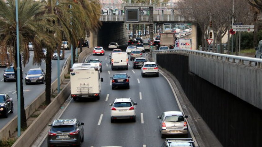 Les vendes de vehicles electrificats, híbrids i de gas creixen un 47,5% interanual a l'agost