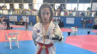 3 ors, 2 plates i 1 bronze pel Taekwondo La Lira Vendrellenca al Catalunya Infantil de Competició 