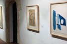 La Sala Portal del Pardo estrena la mostra “Papeles pintados” amb obres de Ràfols Casamada