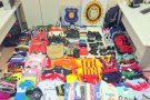 Els Mossos d’Esquadra i la Policia local del Vendrell comissen productes valorats en 5.000 euros, destinats al ‘top manta’ al Baix Penedès
