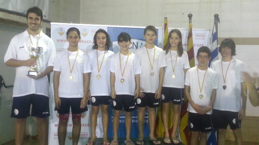 Equip participant als relleus 8×50 lliures mixte
