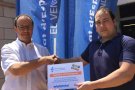RunSports fa entrega del val d'un abonament familiar de tres mesos al al Patronat Municipal d'Esports del Vendrell 