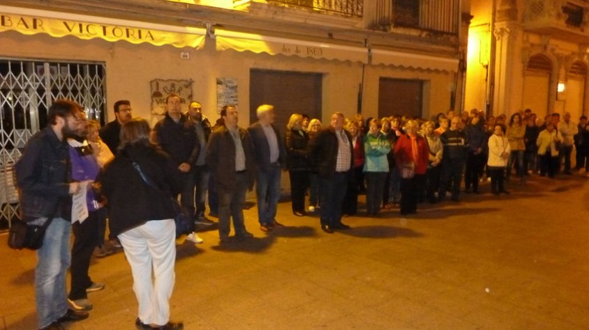 Molts arbocencs han honorat a les víctimes de París amb un minut de silenci