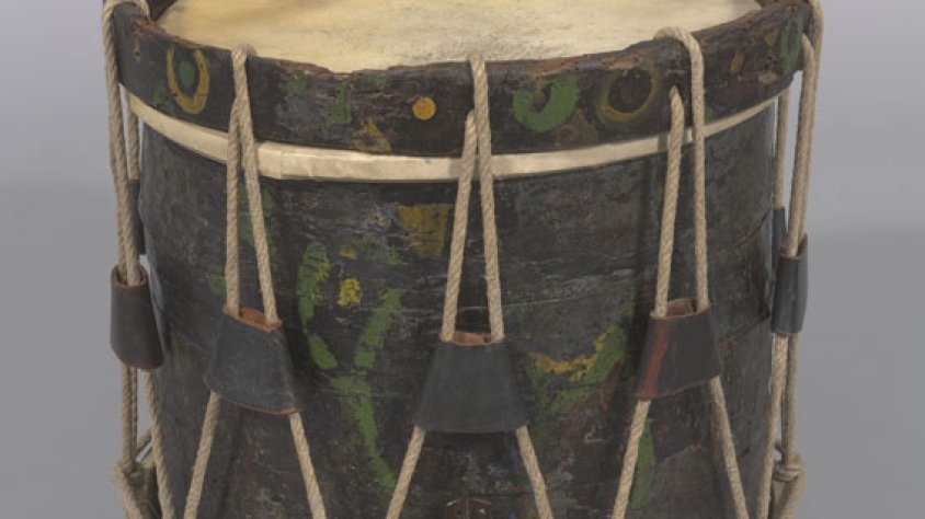 Un dels timbals restaurats