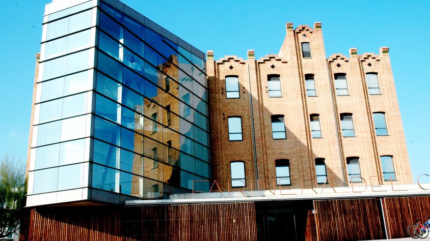 Exterior de l'espai on es farà l'exposició
