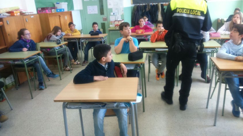 Imatge d’un dels seminaris d’educació vial impartit a l’Escola Sant Julià