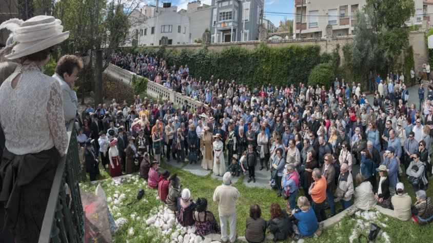 Les visites a La Giralda van ser uns dels actes més multitudinaris de la V Fira Modernista del Penedès