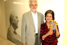 L’alcalde del Vendrell entrega un Tarracus, mascota dels Jocs Mediterranis Tarragona 2017, a Marta Casals Istomin