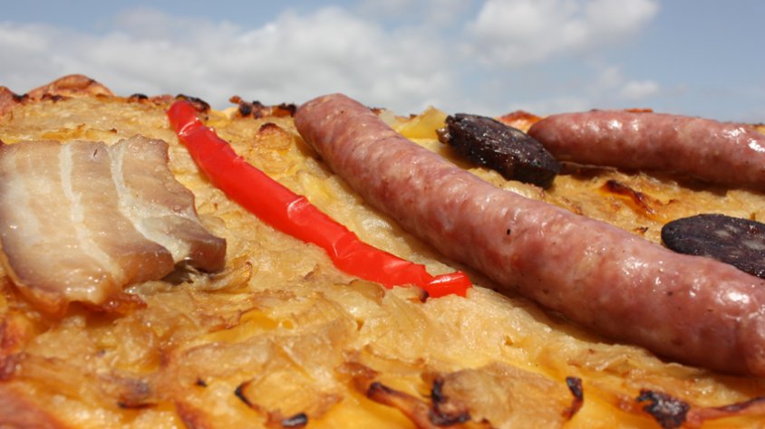 La coca enramada és un producte gastronòmic típic de l’Arboç