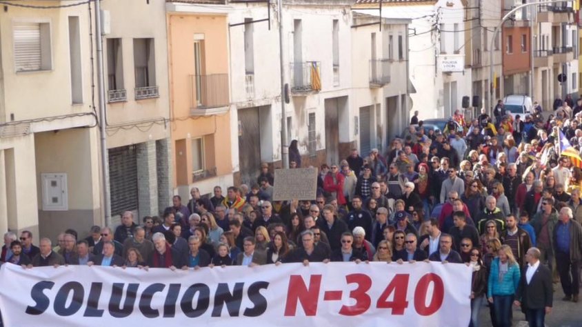 Manifestació reivindicativa duta a terme a l’Arboç el passat 29 de novembre de 2015