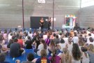 El teatre, eina per mostrar els consells per a una revetlla segura a 160 alumnes l’Escola Pau Casals del Vendrell