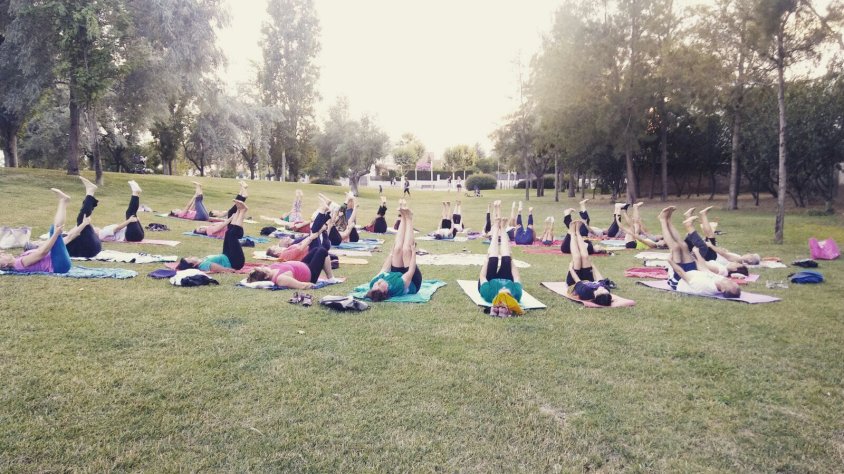 Gran participació en les sessions de yoga a la tercera edició de ”L’Arboç es Mou”