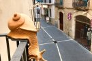 Apareix un cargol a la barana de la Biblioteca...