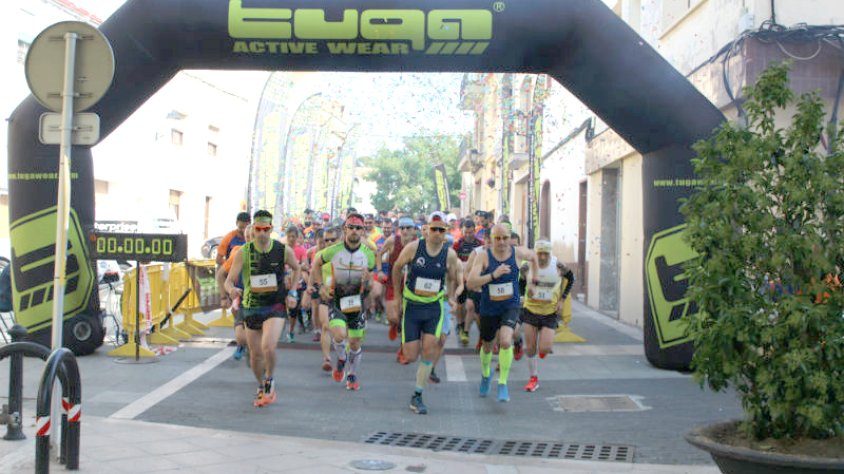 Foto de la sortida dels corredors de la 2a Banyerenca Run.