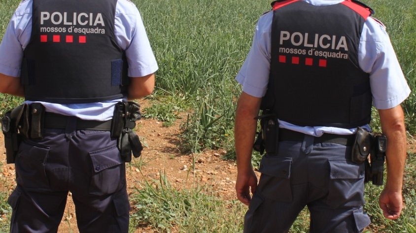 Els Mossos d’Esquadra detenen un home per un delicte de robatori amb força a Calafell
