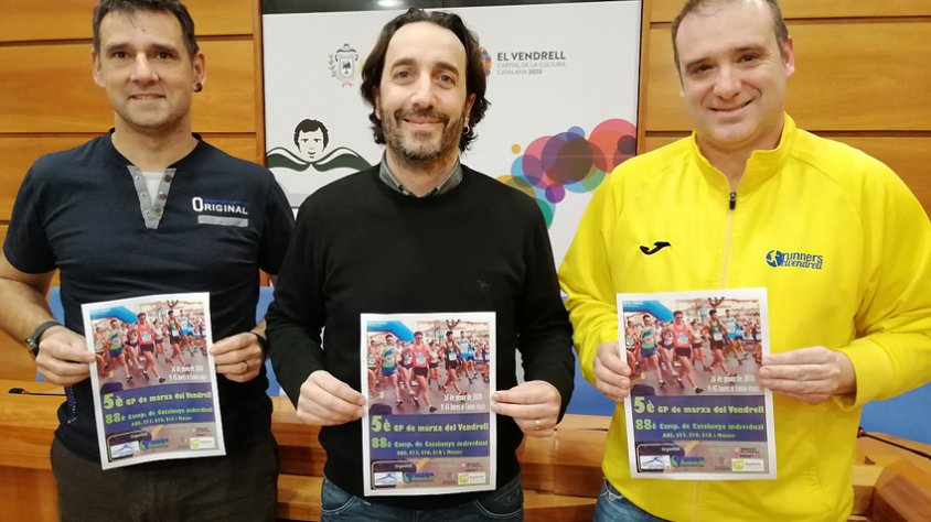 D'esquerra a dreta: Sergi Calatayud (membre de Runners el Vendrell), Rubén Gràcia (regidor d'Esports) i José Vicente Sánchez (president de Runners el Vendrell)