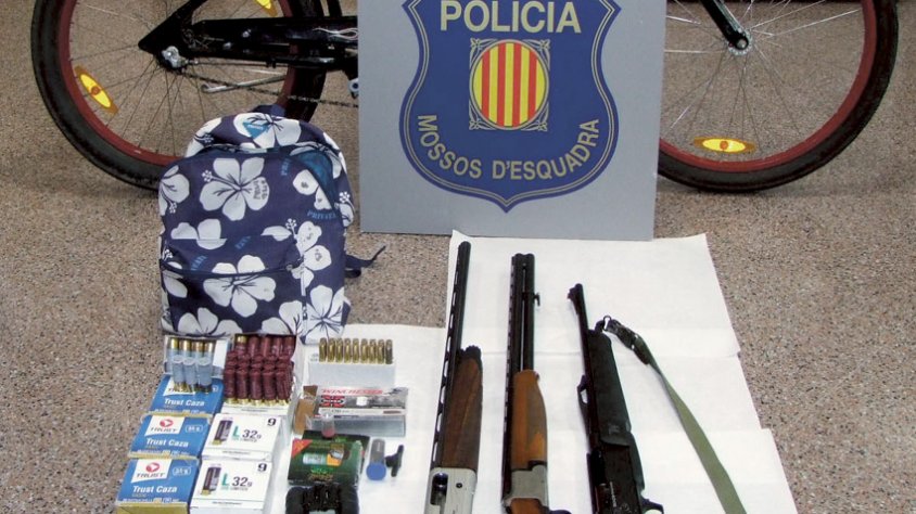 Material intervingut amb mosca