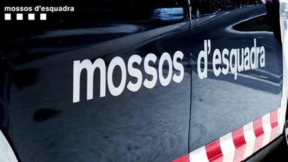 Els Mossos d'Esquadra detenen un home per un robatori amb força a Calafell
