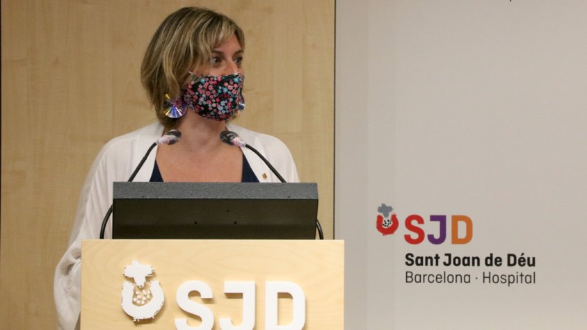 La consellera de Salut, Alba Vergés, lamenta que l'estat espanyol no hagi regulat encara la fórmula perquè els pares puguin cuidar dels fills en aïllament
