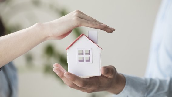 La compravenda d'habitatges a Catalunya s'enfonsa un 23% a l'agost