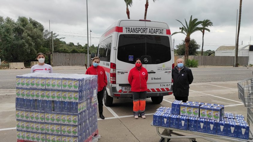 Els Patorets del Vendrell lliuren més de 1.000 litres de llet a la Creu Roja del Baix Penedés