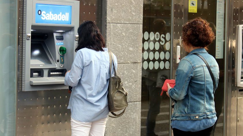 El BBVA i el Banc Sabadell negocien una fusió per convertir-se en la segona entitat de l'Estat
