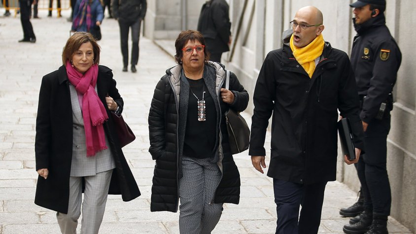 El diputat d'ERC Raül Romeva i les exdiputades d'ERC Dolors Bassa i Carme Forcadell s'adrecen al Tribunal Suprem el març del 2018.