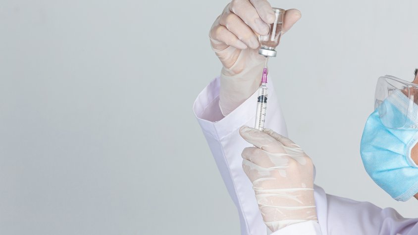 Les tres vacunes capdavanteres, a les portes d'un examen crucial a l'Agència Europea del Medicament