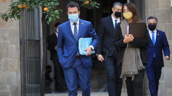 Aragonès i Budó anunciaran aquest vespre les noves restriccions per l'augment de casos de covid-19