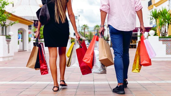 Els carrers comercials catalans registren un descens de trànsit del 30% per la campanya de Reis