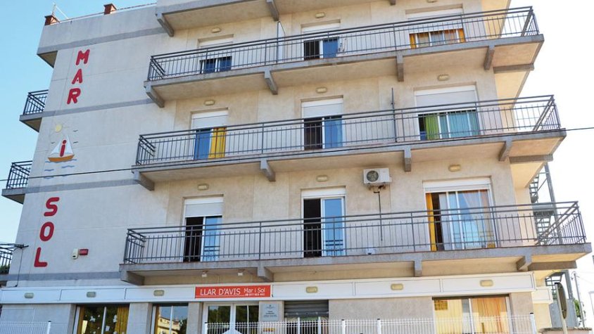 La Llar d'avis Mar i Cel de Creixell es vacuna contra la covid-19