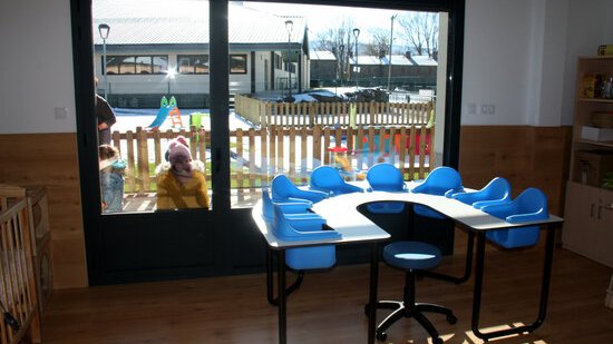 Es disminueixen els grups escolars confinats a 1.475 i a 35.743 les persones en quarantena