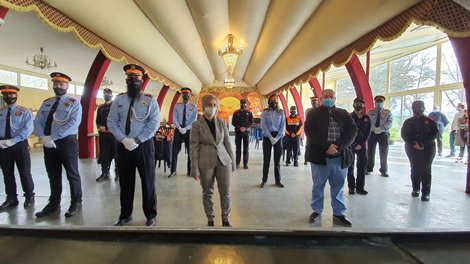 Emotiu homenatge del poble de la vila de l'Arboç als membres de Protecció Civil en agraïment al servei prestat durant la pandèmia