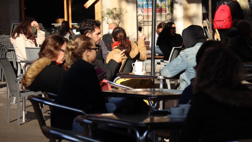 Catalunya defensa les reunions de sis en lloc de quatre i avisa que no li agraden les "ingerències"