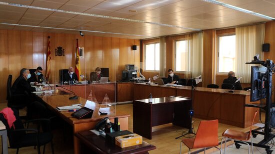 Jutgen un home acusat d'agredir sexualment un menor dins un restaurant kebab de Segur de Calafell