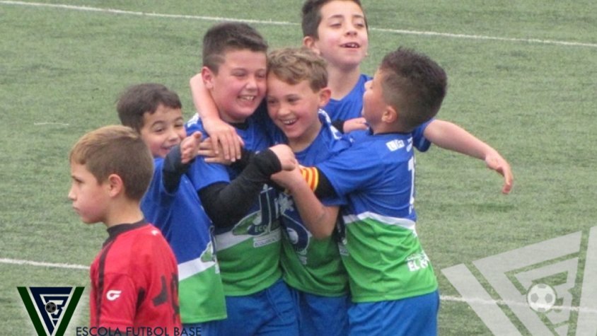 El Prebenjamí s’estrena de la millor manera, tot i el canvi d’escenari