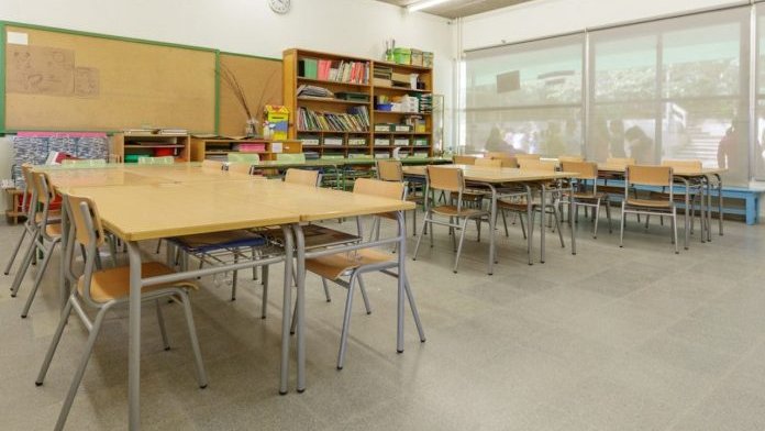 Educació posa en marxa una aplicació web per denunciar casos d’agressions a l’escola