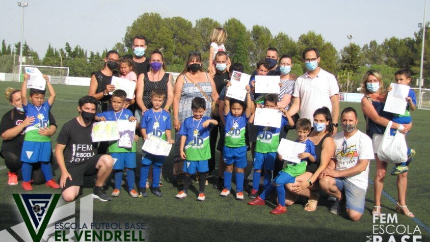 Els equips Escola i Prebenjamí de l'EFB el Vendrell finalitzen la temporada 