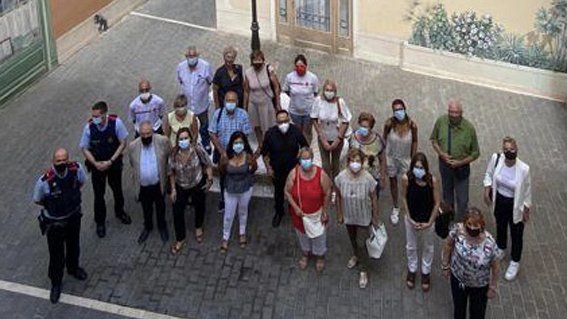 Neix la xarxa d"Ambaixadors del Bon Tracte" que treballarà per a la gent gran