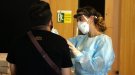 Els primers assistents al Cruïlla se sotmeten als testos d'antígens sense aglomeracions