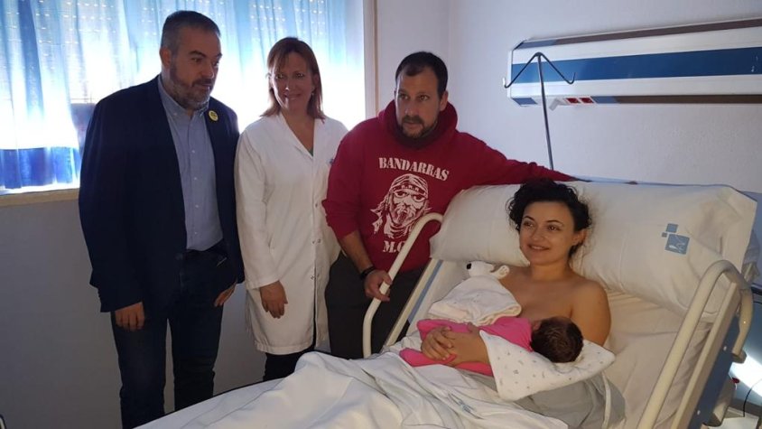 Lena Castelló Duque del Montmell, primer nadó tarragoní