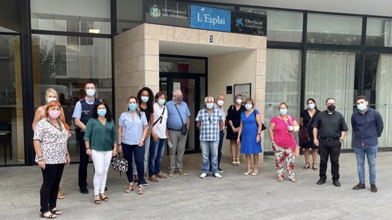 Professionals que treballen amb gent gran es formen al Vendrell per reduir l'escletxa digital