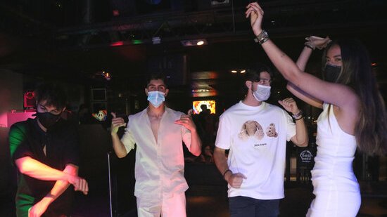 L’oci nocturn podrà reobrir només en espais exteriors fins a les 3 de la matinada a partir de dijous