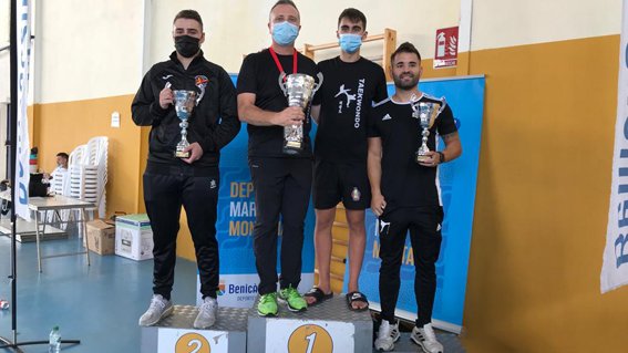 El Club Taekwondo My-Ju Cunit arrasa en l'Open de Benicàssim