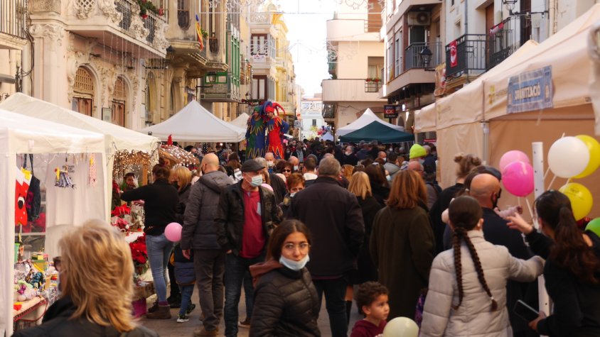 Molt bon ambient amb molta afluència de visitants a la 809 edició de la Fira de Santa Llúcia de l’Arboç 