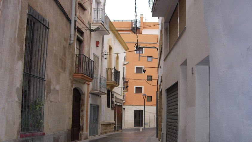 El Vendrell estudiarà apujar la taxa d'ocupació de la via pública als bancs que no atenguin la gent gran presencialment
