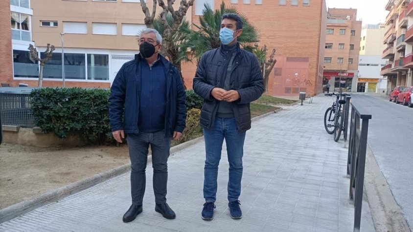 Es posa punt final a l'ampliació d'una de les voreres de l'Avinguda Catalunya d'El Vendrell