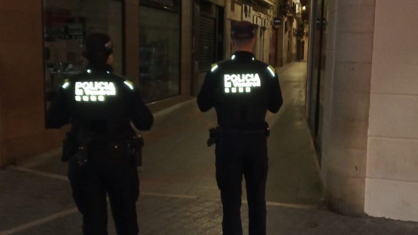 Detenen un lladre al Vendrell quan estava robant en una botiga
