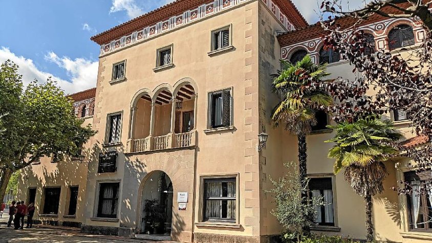 La visita a Cal Gallart, actual Escola Camp Joliu, gran novetat de la IX Fira Modernista del Penedès